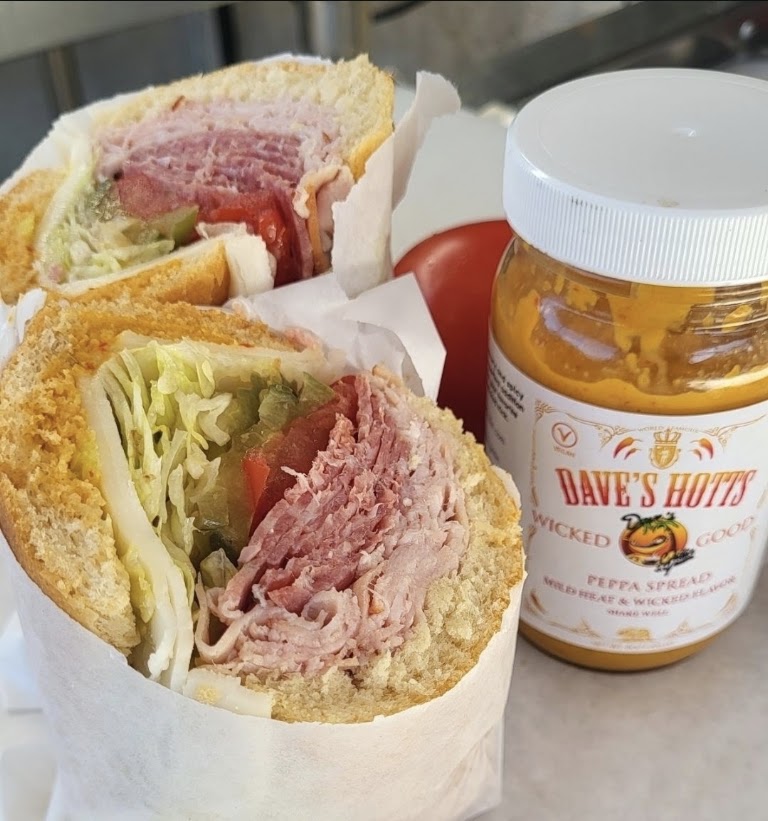 Dave's Hotts at Dave's Chillin N Grillin