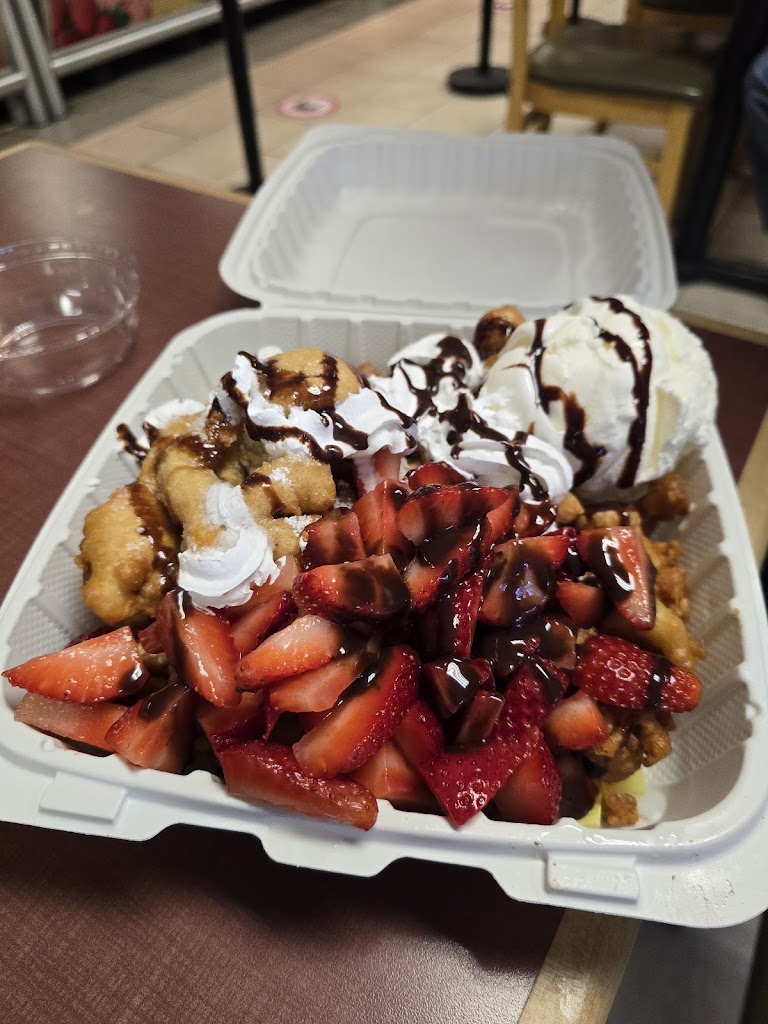 Strawberry and Cream Ice Cream Sundae