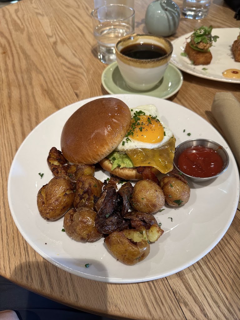 Sandwich at Sunrose California Eatery