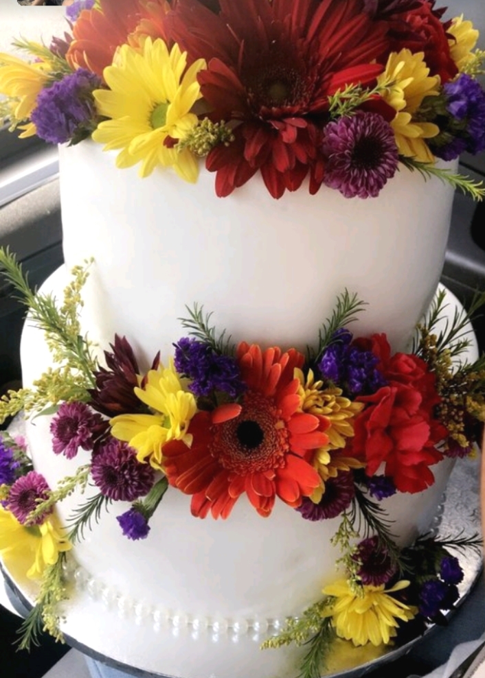 Custom Cake at La Paz Bakery