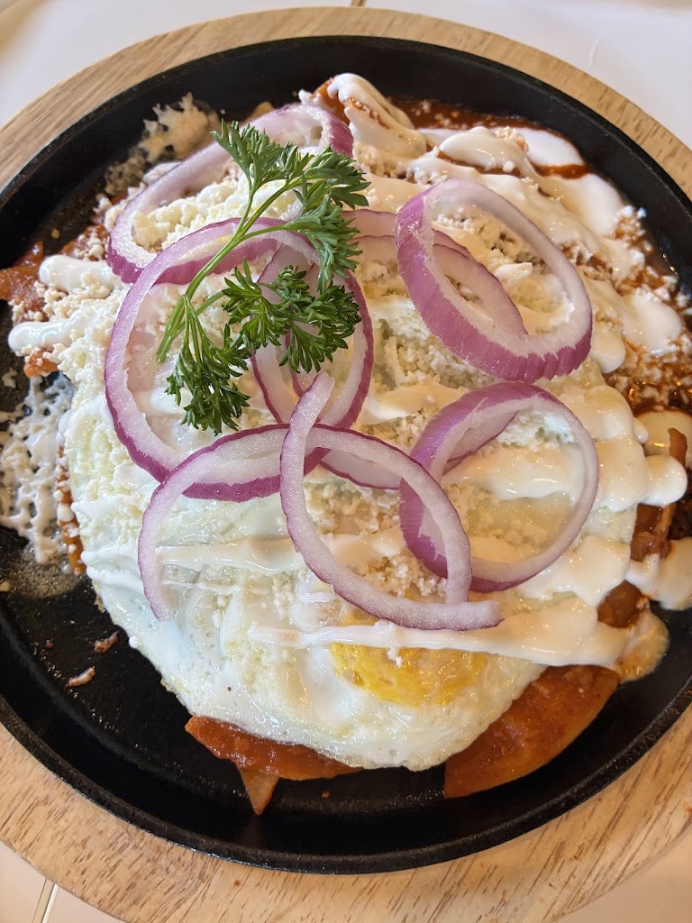 Chilaquiles Rojos at A Huevo que Si Mexican Brunch