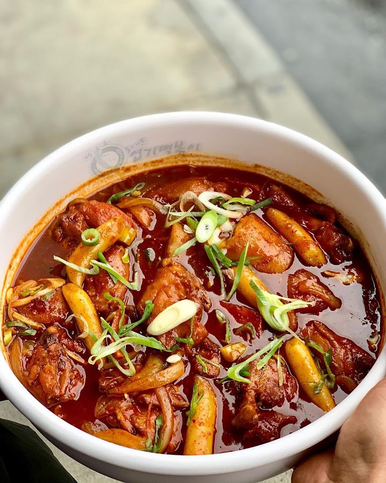 Spicy Rice Cakes at YUP DDUK
