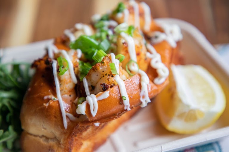 Maine Lobster Roll at Lobster-Guys
