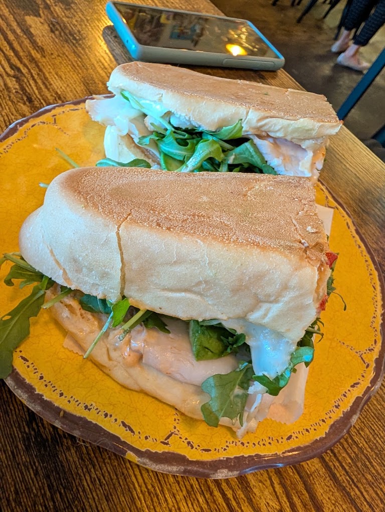 Pollo Arugula at Cafecito