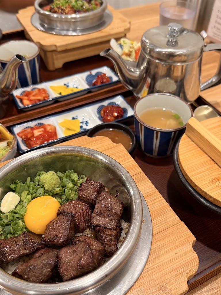 Korean Pot Rice at Damsot