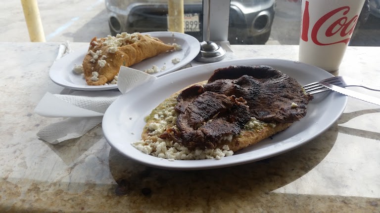 Tacos De Tortillas Hechas a Mano at El Huarache Veloz