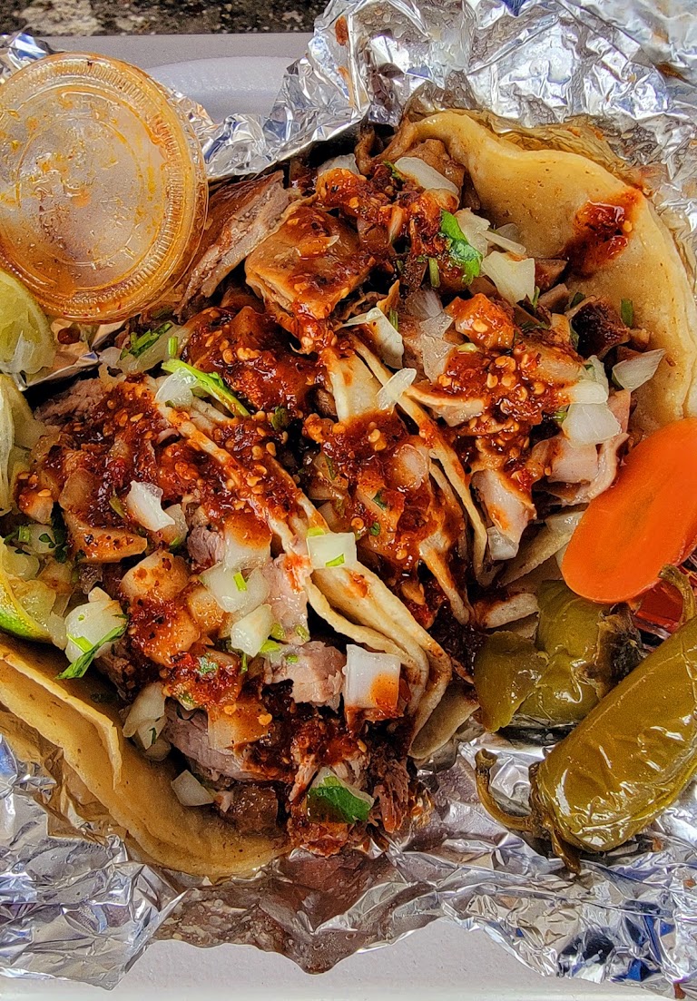 Carnitas El Momo Family Style by the Pound at Carnitas el Momo