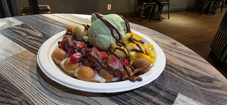 Bubble Waffles Puffs at Bango Creamery