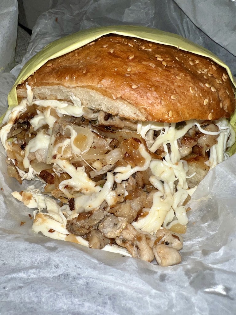 Carnitas at Cemitas Don Adrian