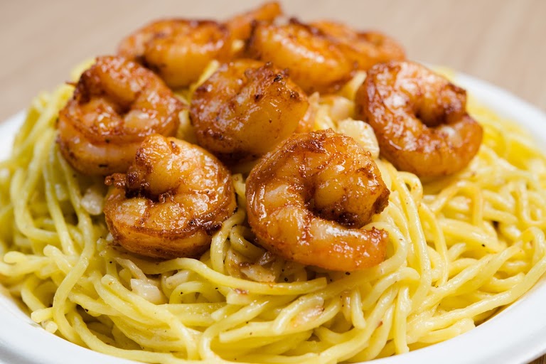 Garlic Noodles at The Kickin Crab Bell Gardens