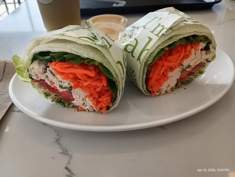 Lettuce WRAP at Health Nut
