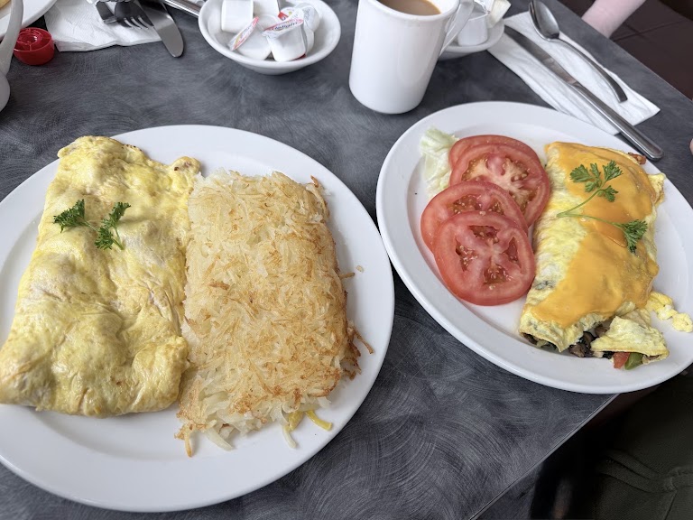 Omelette with Turkey Sausage at Wings Cafe