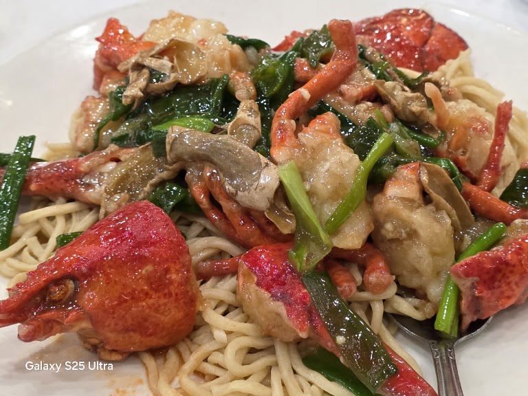 Pan-fried Crab's Claws Stuffed W. Shrimp Paste (ea) at Blooming VIP Restaurant