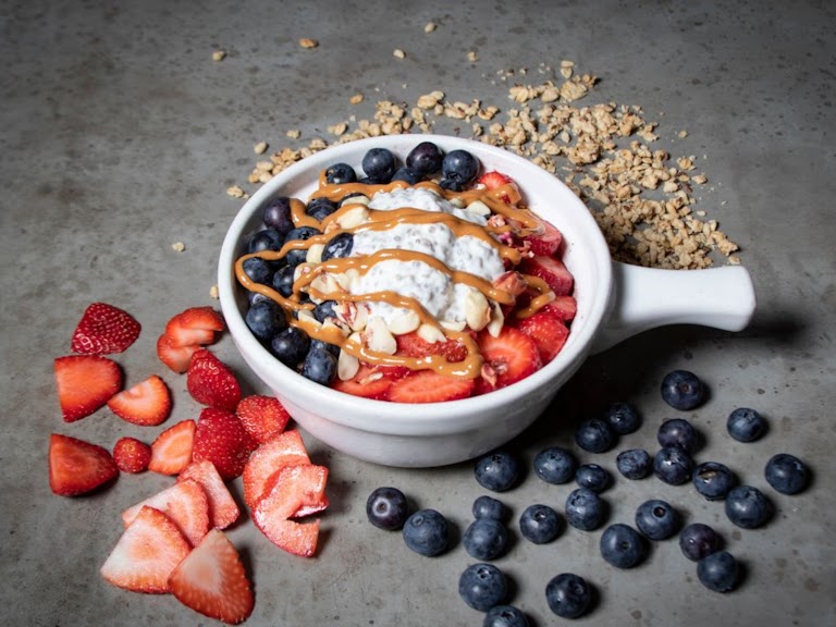 Acai Bowl at Juicy Ladies