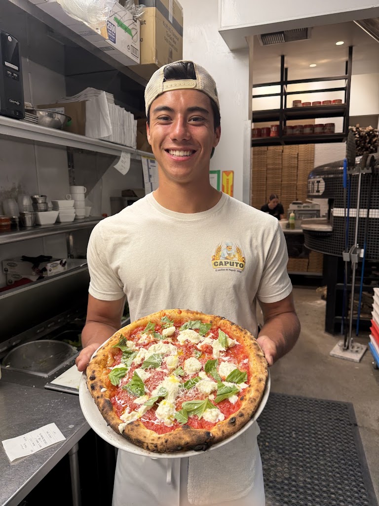 Margherita at Pietrini Pizza Napoletana