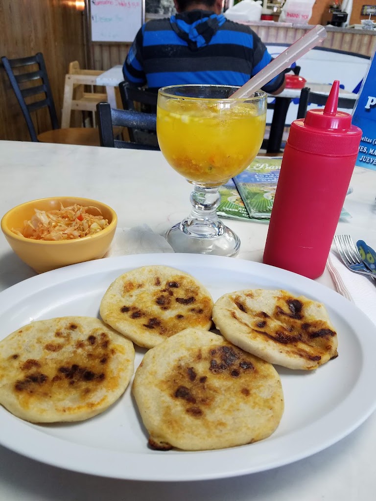 Pupusas at La Bamba