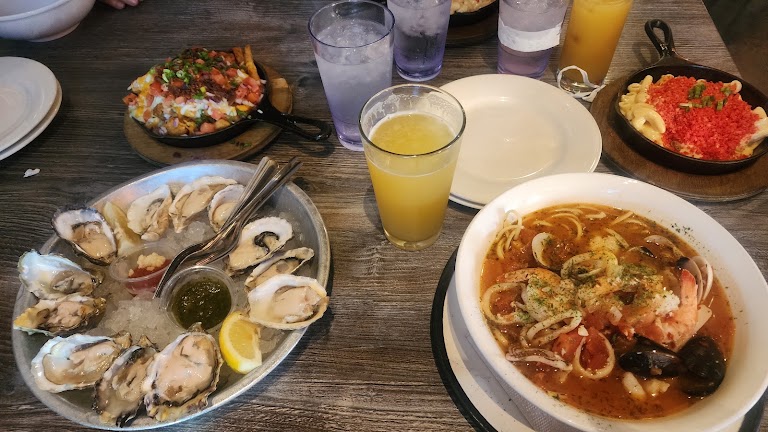 Fresh Oysters at The Dive Oyster Bar