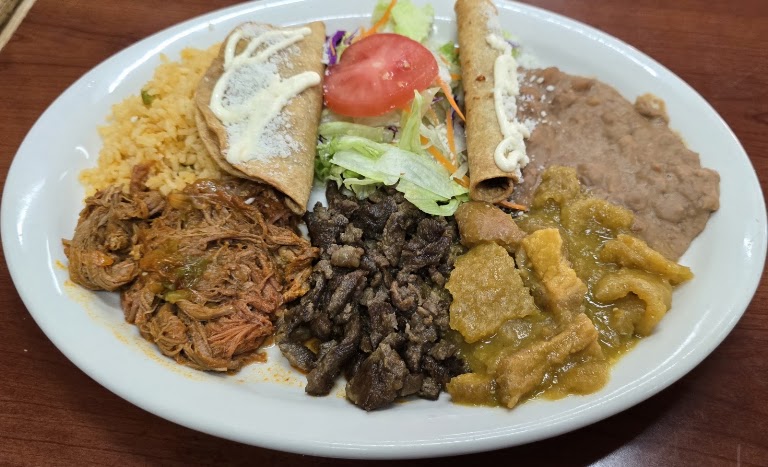Menudo at Tamales Lilianas