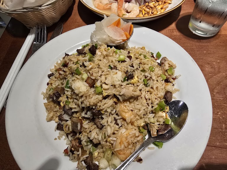 Chaufa De Mariscos at El Rocoto