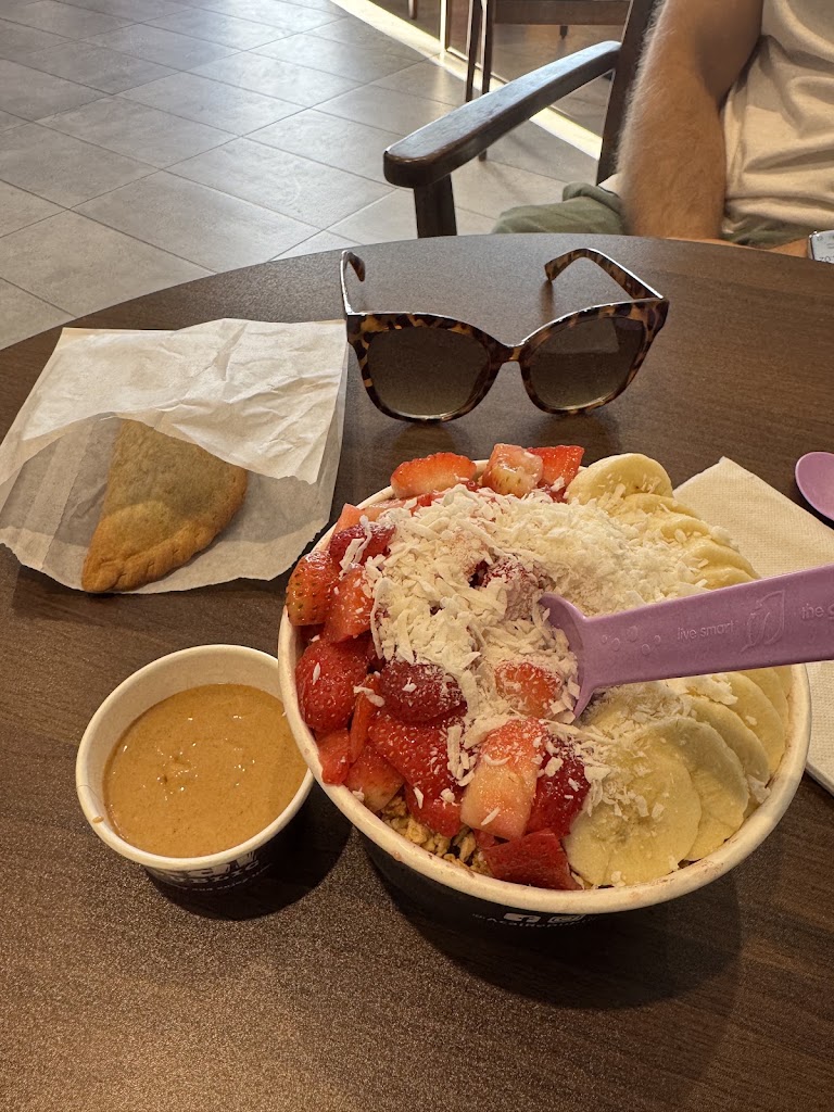 Build Your Own at Acai Republic Seal Beach
