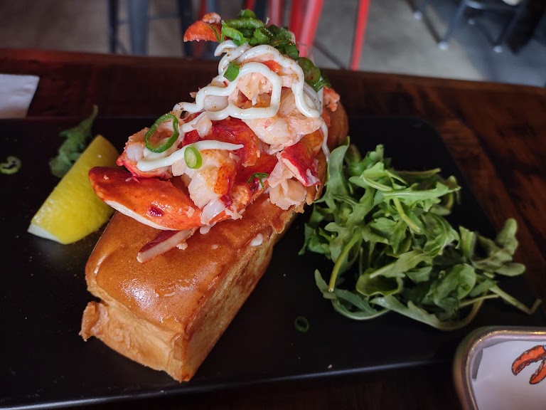 Connecticut Style Lobster Roll at Lobster-Guys