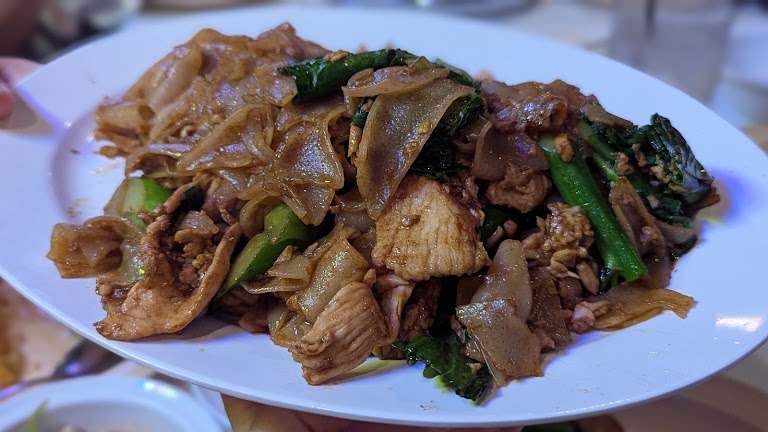 L22 - Chow Mein at Original Khun Dang Thai Restaurant