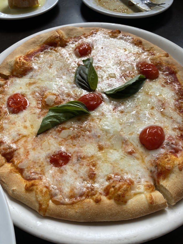 Margherita D.o.c. at Trattoria Amici
