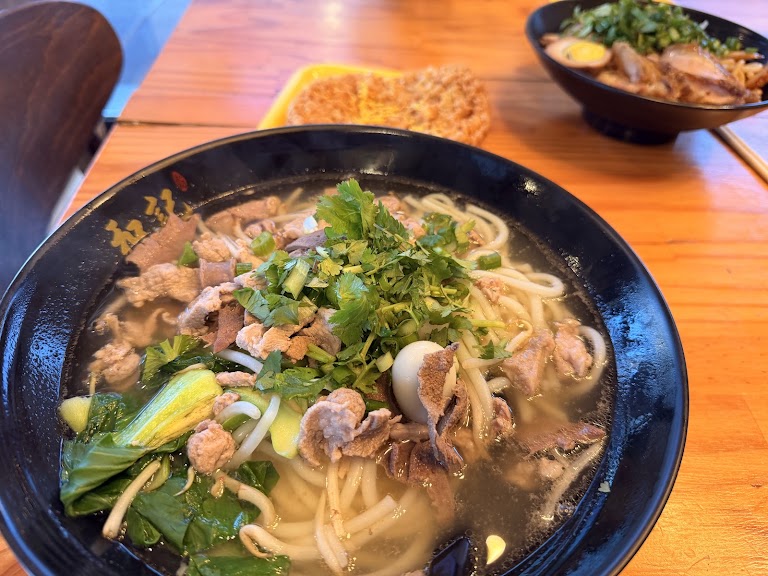 Hot and Sour Beef Rice Noodles at Heji Rice Noodle