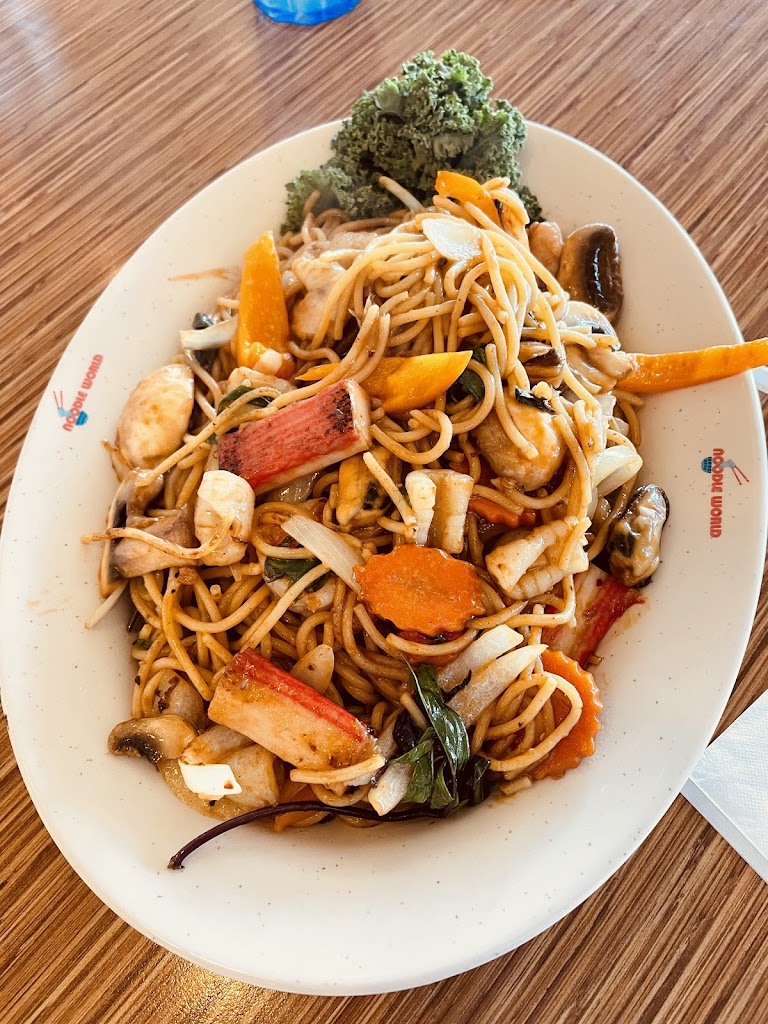 Chow Mein at Noodle World
