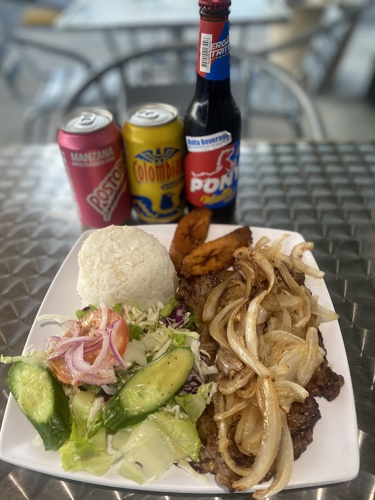 Paisa Breakfast at Macondo Kitchen 🇨🇴