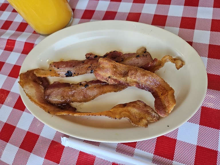 Bacon, Tomato, Onion, Spinach & Cheese at The Galloping Hen