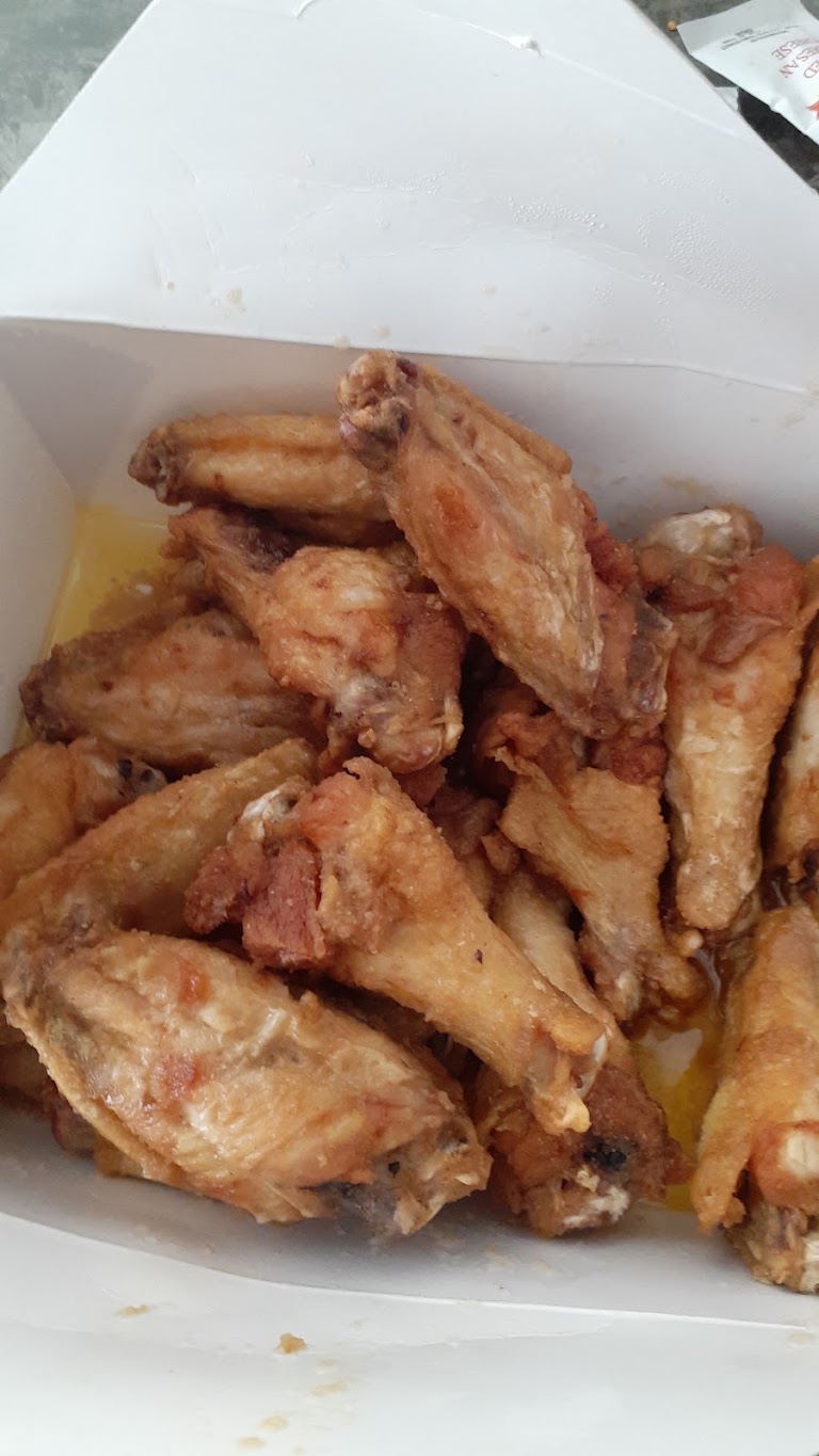 Wings at Winzza