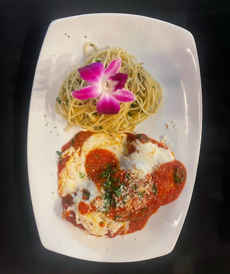 Pizza Margherita at Antonucci's Italian & Seafood Restaurant
