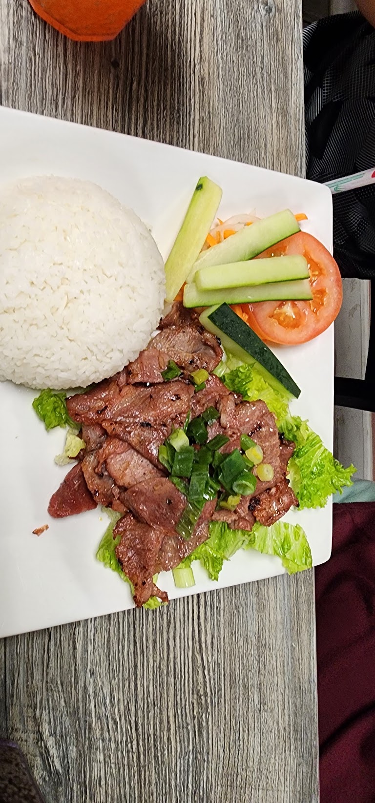 Beef, Shrimp & Broccoli with House Sauce at Pho 999