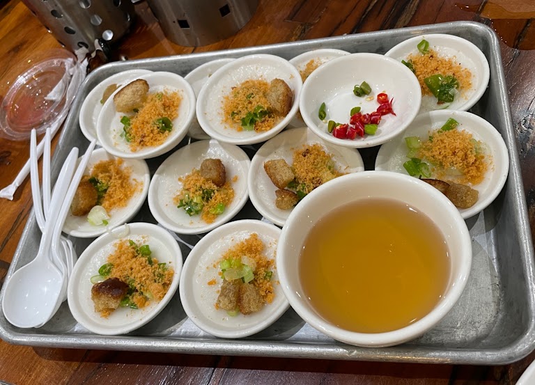Gà Xã Cuốn at Summer Rolls