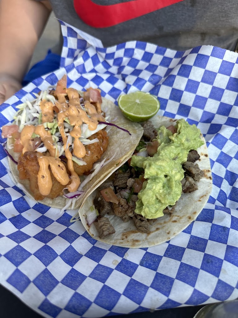 Asada Taco at 7 Machos Mariscos