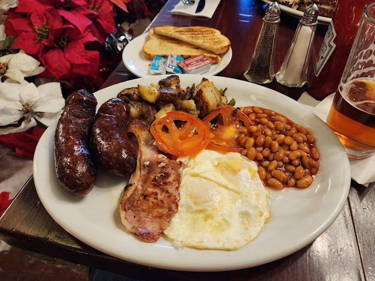 English Breakfast at Robin Hood British Pub