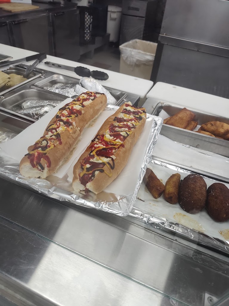 Sándwiches De Piñata at La Tapachulteca
