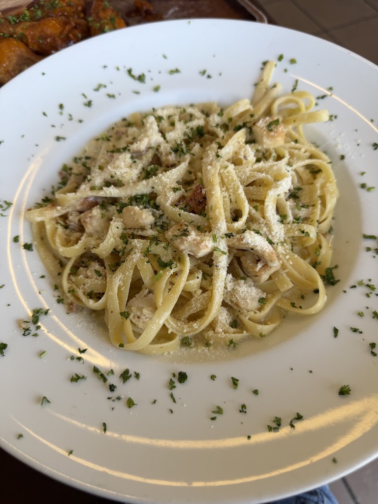 Fettuccine Alfredo at Buongiorno Pizza E Pasta