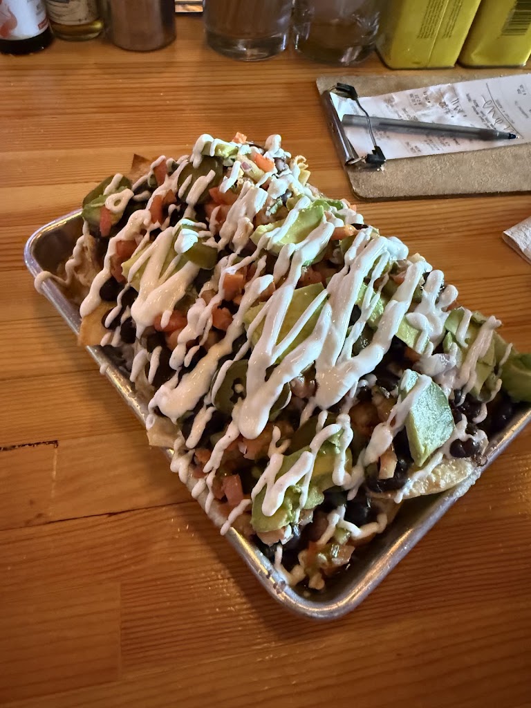 HUGE Killer Nachos at Hi Tops Los Feliz