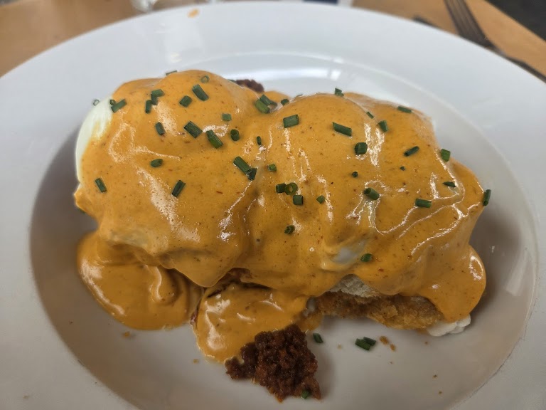 Southern EGGS Benedict at Memphis Cafe