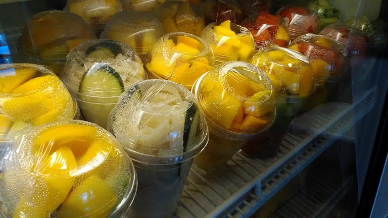 Nieve Con Frutas at Coco's Bionicos