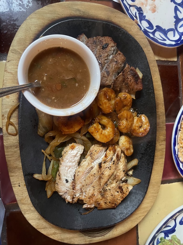 Flame-grilled Fajitas at El Torito