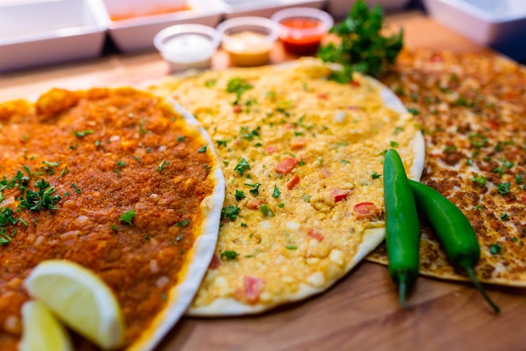 Zaza (lahmajun) at Mito's Döner & Cafe