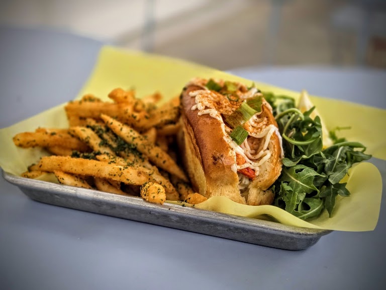 Maine Style Lobster Roll at Lobster-Guys