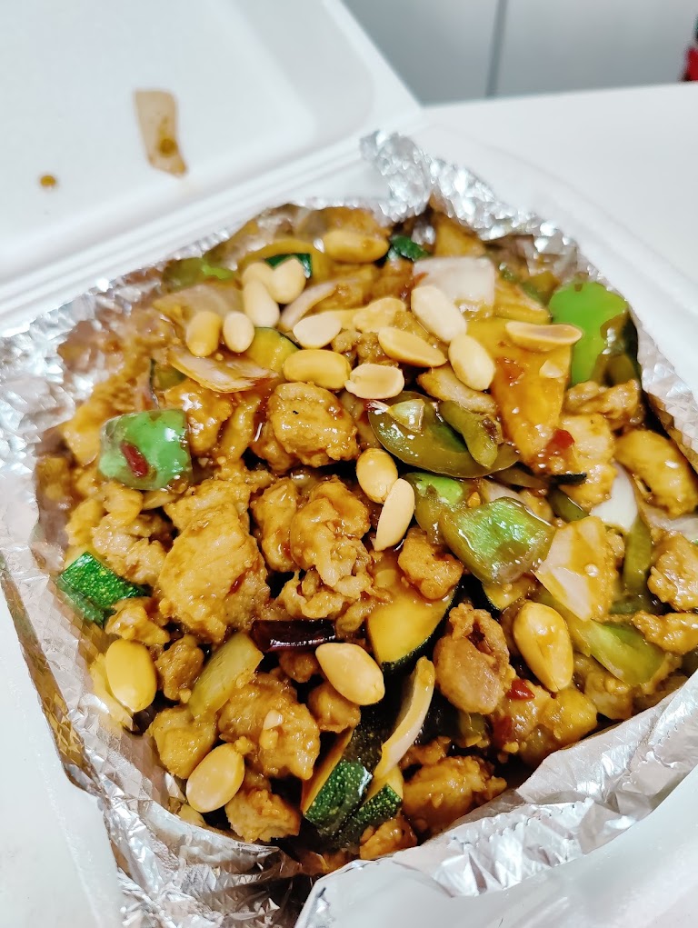 Cashew Chicken with Vegetables at Point Dume Chinese Food