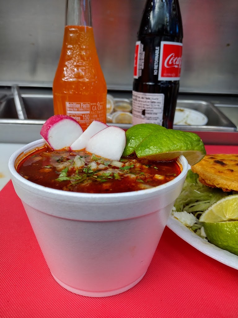 Plato De Birria at Birrieria Las Gemelas