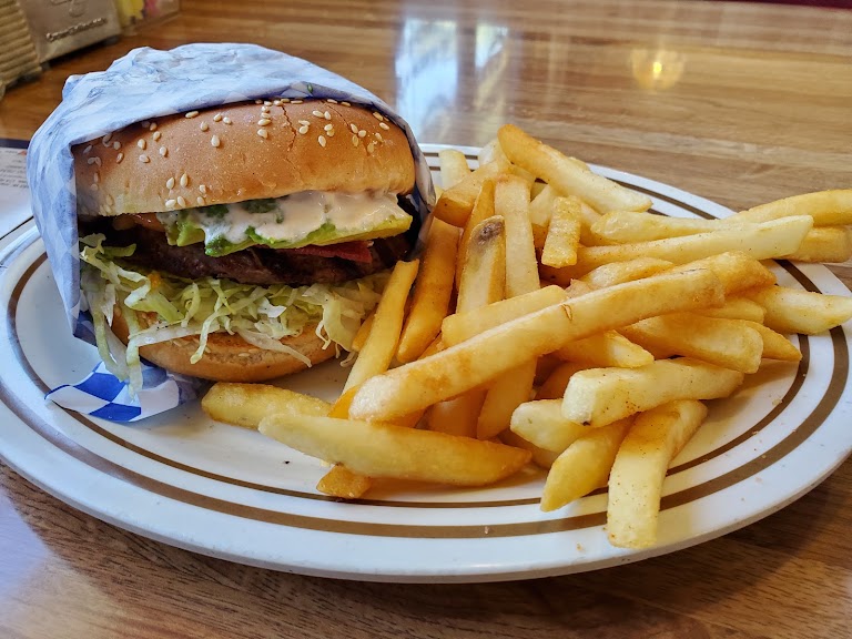 Burger at Famous Cafe Brea