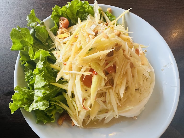 Papaya Salad with Raw Crab at Ruen Pair