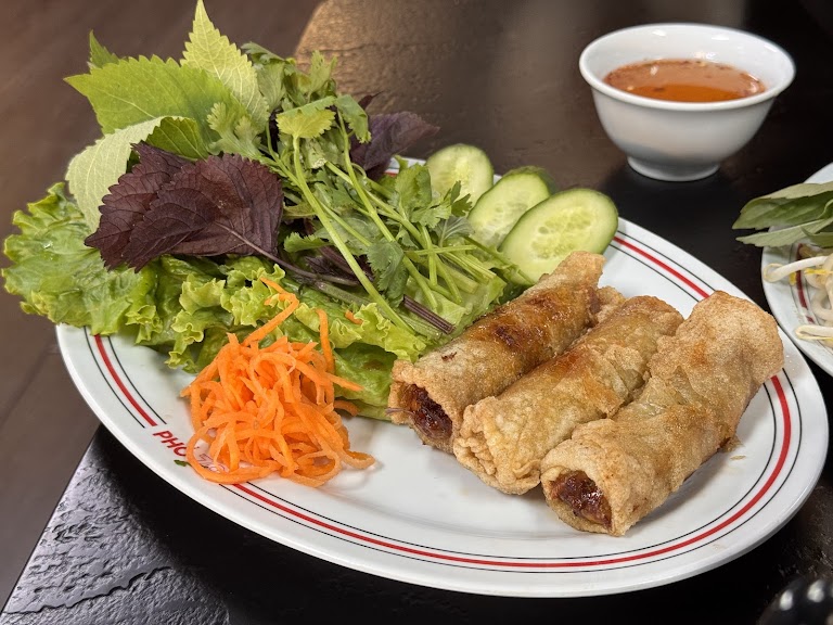 Khai Vị at Phở 79